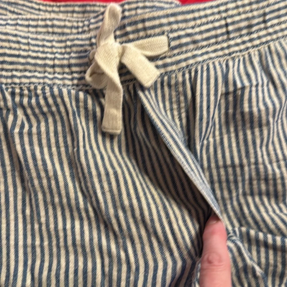 Goodfellow Shorts Blue Striped Linen & Cotton Pockets Front & Back